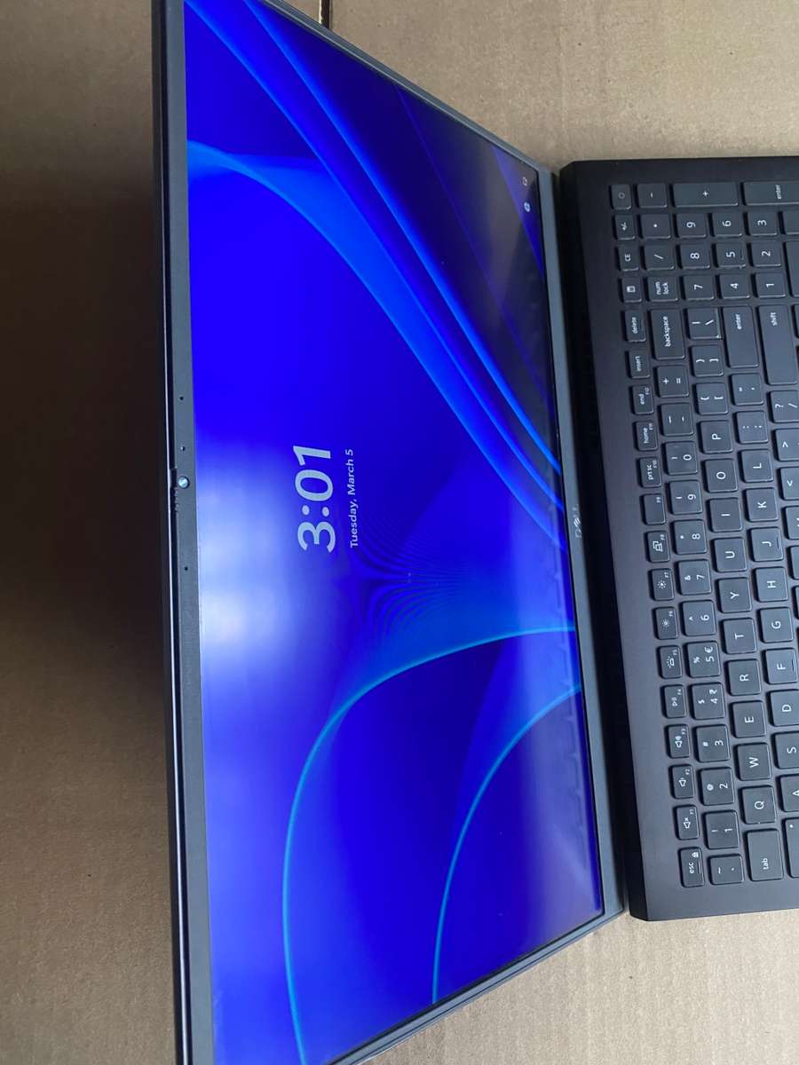 NVIDIA GEFORCE  MX330 DELL Vostro 5502 CORE  i7-1165G7  16 GB DDR4  512 GB SSD  GPU 15.6`*8 GB RAM